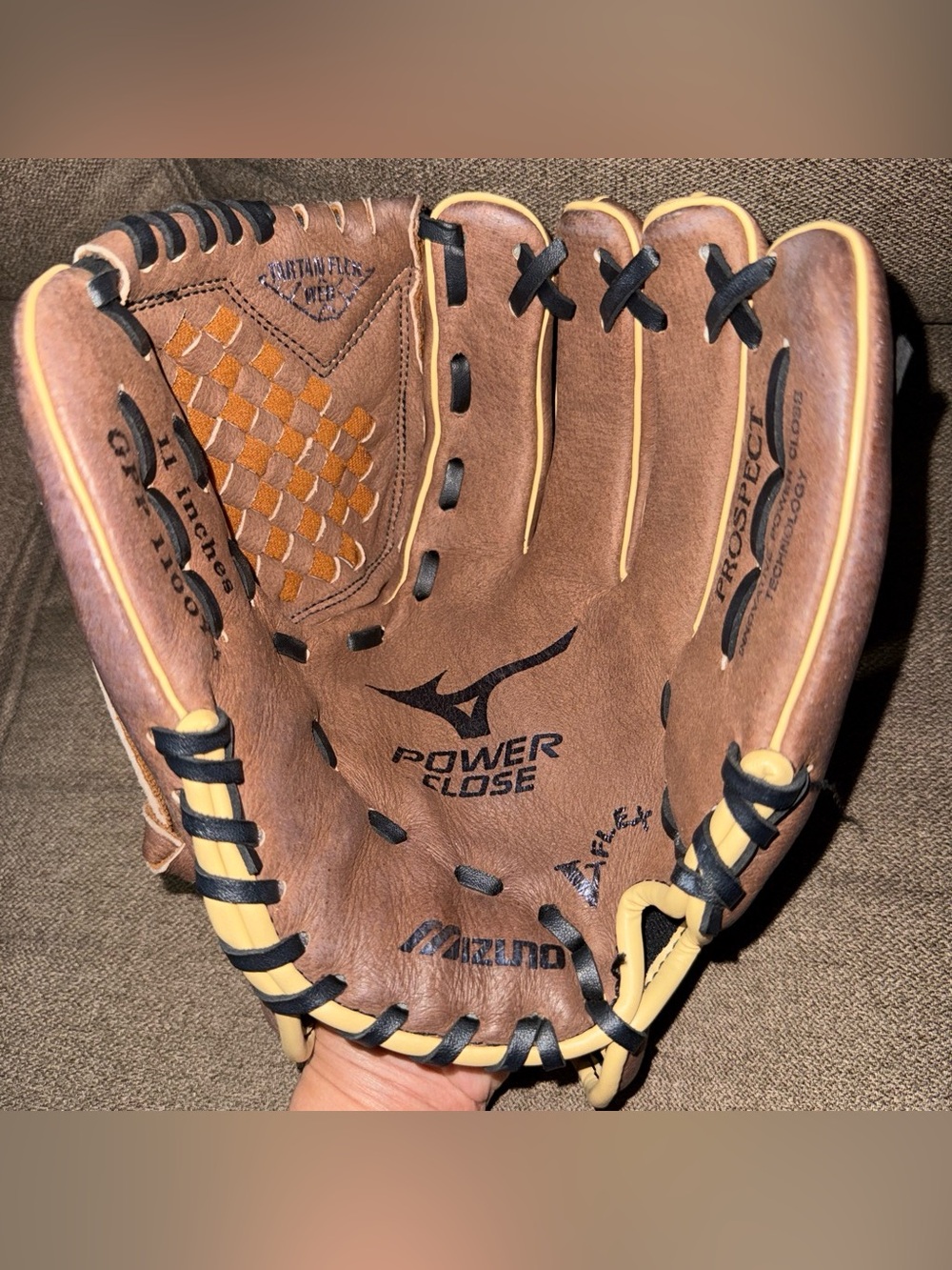 Mizuno GPP 1100Y3 11” Baseball Glove Leather Left Handed Thrower